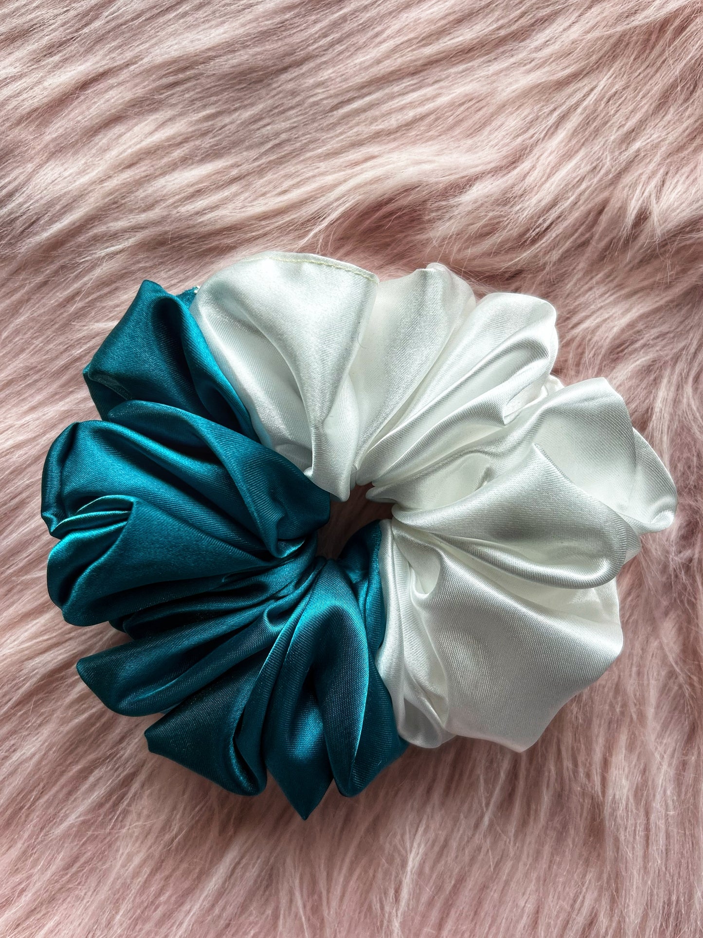 Satin Luxe Scrunchie –Teel Green