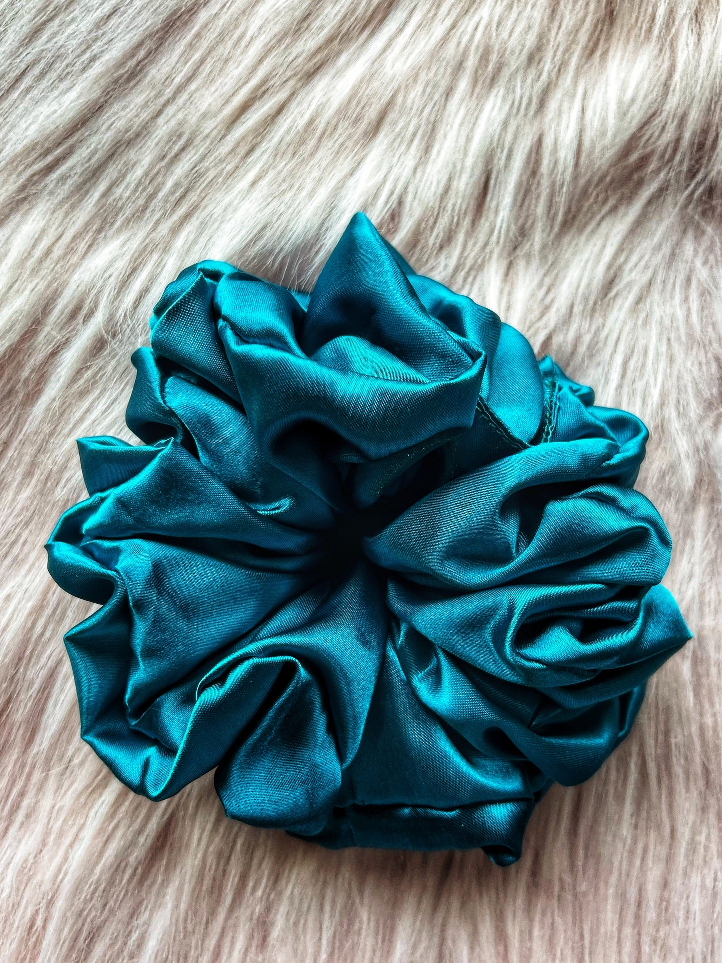 Satin Luxe Scrunchie –Teel Green
